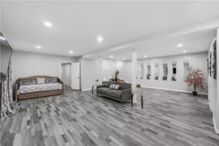 12 Woodlake Dr, Johnston, RI 02919 - Photo 32