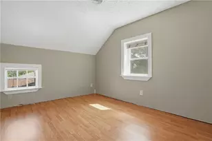 10 Hobart St, Westerly, RI 02891 - Photo 28