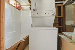 10 Hobart St, Westerly, RI 02891 - Photo 22