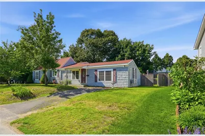 38 Franklin Street, East Providence, RI 02915 - Photo 2