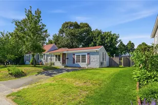 38 Franklin St, East Providence, RI 02915 - Photo 2