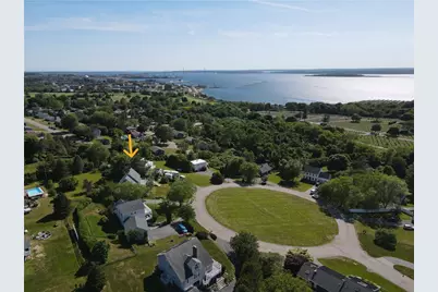 32 J H Dwyer Drive, Middletown, RI 02842 - Photo 2