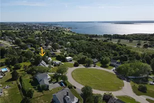 32 J H Dwyer Dr, Middletown, RI 02842 - Photo 2