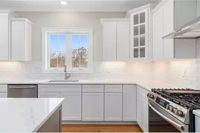 61 Cardinal Road, Cranston, RI 02921 - Photo 8