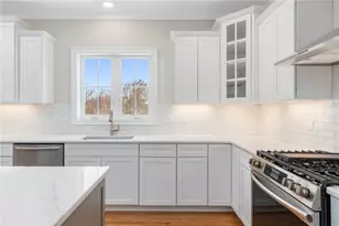 61 Cardinal Rd, Cranston, RI 02921 - Photo 8