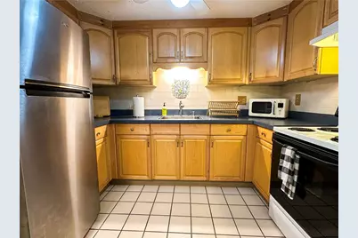 565 Smithfield Road #C6, North Providence, RI 02904 - Photo 4