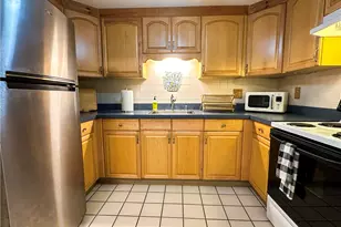 565 Smithfield Rd, North Providence, RI 02904 - Photo 4