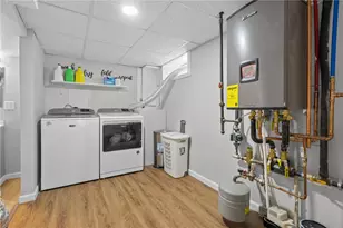 33 Belmont Ave, East Providence, RI 02914 - Photo 28