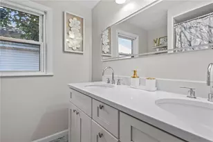 33 Belmont Ave, East Providence, RI 02914 - Photo 22