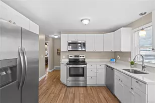 33 Belmont Ave, East Providence, RI 02914 - Photo 4