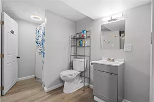 33 Belmont Ave, East Providence, RI 02914 - Photo 26
