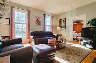 92 Pelham St, Newport, RI 02840 - Photo 6
