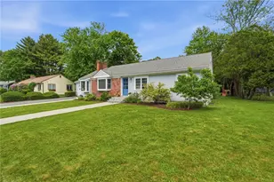 3 Cheshire Dr, Barrington, RI 02806 - Photo 4