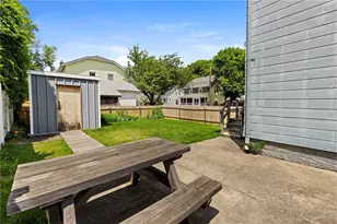 205 Pawtuxet Ave, Warwick, RI 02888 - Photo 46
