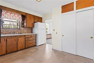 205 Pawtuxet Ave, Warwick, RI 02888 - Photo 22