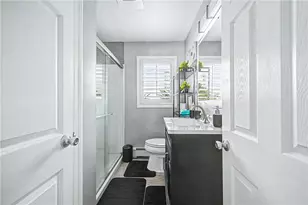 15 Beechwood Ave, Pawtucket, RI 02860 - Photo 12
