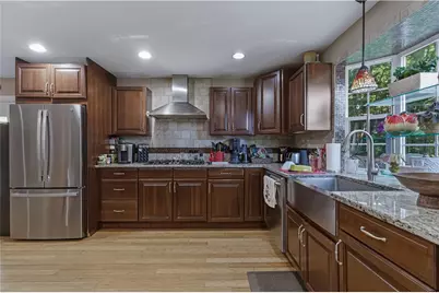 2446 Plainfield Pike, Johnston, RI 02919 - Photo 10