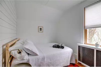 19 Congdon Avenue, Newport, RI 02840 - Photo 22