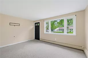 29 Rosedale Dr, Bristol, RI 02809 - Photo 12