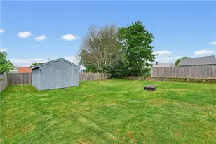 29 Rosedale Dr, Bristol, RI 02809 - Photo 32