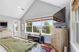 1124 Narragansett Blvd, Cranston, RI 02905 - Photo 28