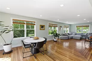 1124 Narragansett Blvd, Cranston, RI 02905 - Photo 16