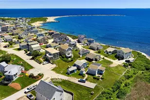 11 Woodruff St, Narragansett, RI 02882 - Photo 4