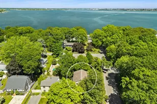 2 Lafayette Dr, Bristol, RI 02809 - Photo 10