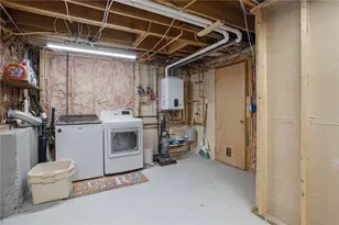 40 Red Oak Dr, Coventry, RI 02816 - Photo 24