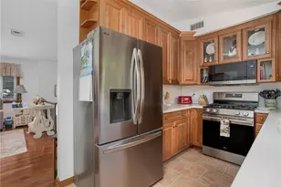 40 Red Oak Dr, Coventry, RI 02816 - Photo 12