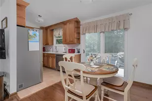 40 Red Oak Dr, Coventry, RI 02816 - Photo 8