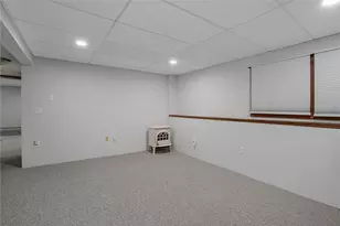 40 Red Oak Dr, Coventry, RI 02816 - Photo 20