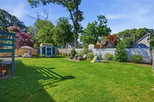 83 Holmes Rd, Warwick, RI 02888 - Photo 20