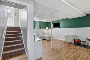 83 Holmes Rd, Warwick, RI 02888 - Photo 12
