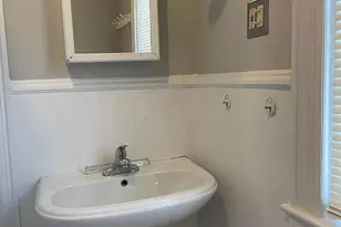 21 Phillips St, Providence, RI 02906 - Photo 16