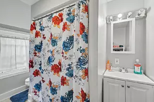 172 Massachusetts Ave, Providence, RI 02905 - Photo 22