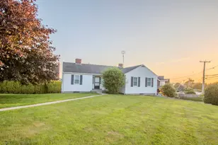 255 Purgatory Rd, Middletown, RI 02842 - Photo 8