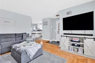 59 N Williams St, Johnston, RI 02919 - Photo 4