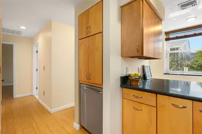 3524 W Shore Road #301, Warwick, RI 02886 - Photo 6