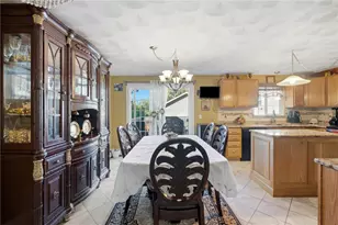 90 Rowley St, Providence, RI 02909 - Photo 12