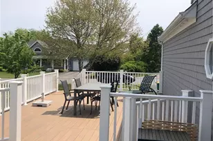 135 Spring Hill Rd, Portsmouth, RI 02871 - Photo 10