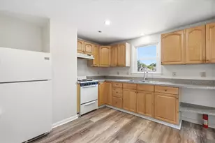 2 Redfern St, East Providence, RI 02915 - Photo 10