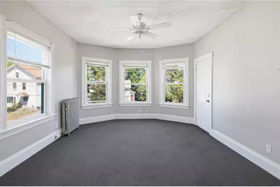 903 Roosevelt Avenue, Pawtucket, RI 02860 - Photo 10