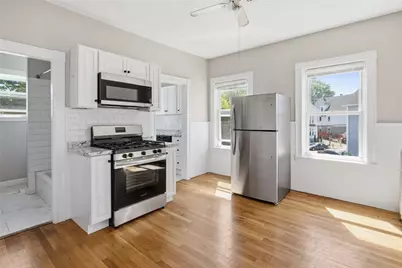 903 Roosevelt Avenue, Pawtucket, RI 02860 - Photo 4