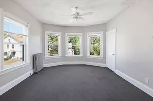 903 Roosevelt Ave, Pawtucket, RI 02860 - Photo 10