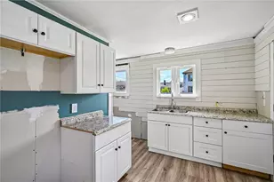 479 Park Ave, Portsmouth, RI 02871 - Photo 16