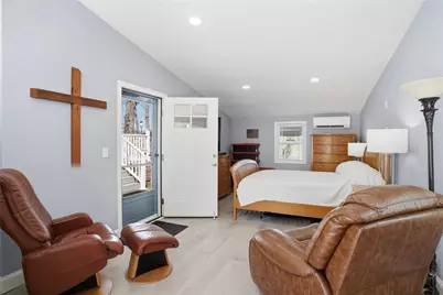 108 Hilton Avenue, East Providence, RI 02915 - Photo 4