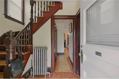82 Van Zandt Avenue, Newport, RI 02840 - Photo 2