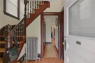 82 Van Zandt Ave, Newport, RI 02840 - Photo 2