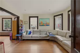 82 Van Zandt Ave, Newport, RI 02840 - Photo 4